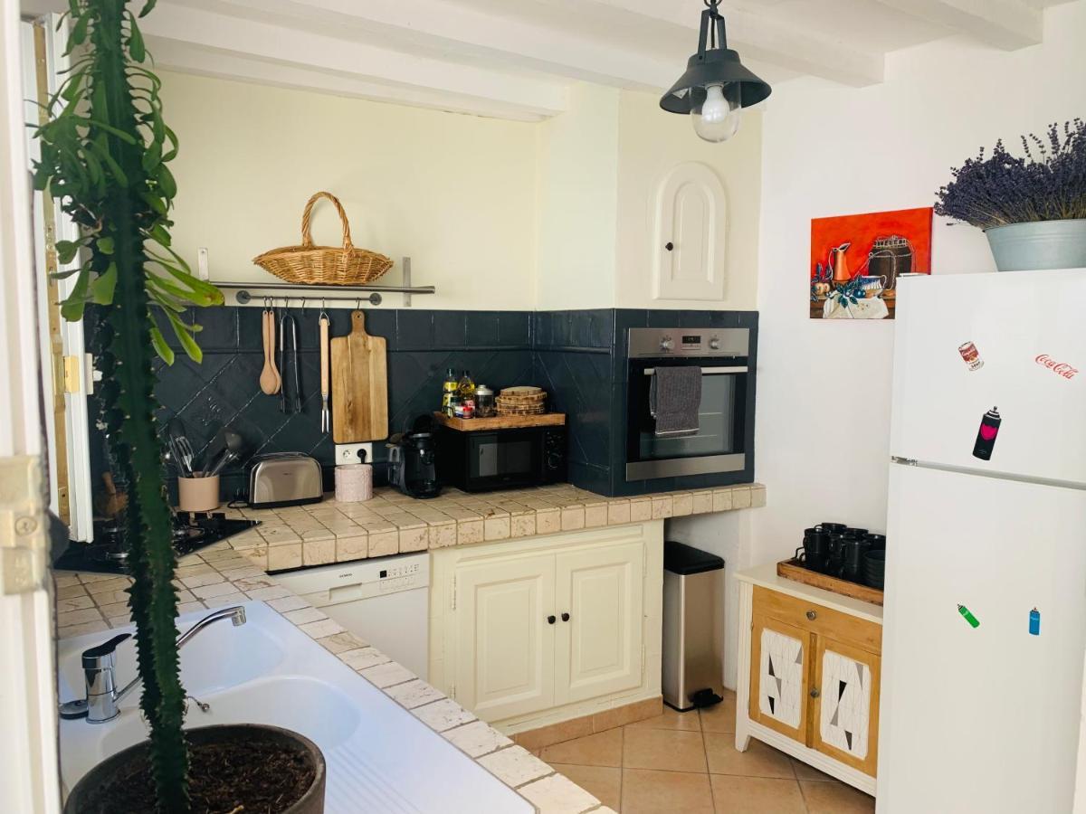 Maison de village provençal Vallabrègues Extérieur photo