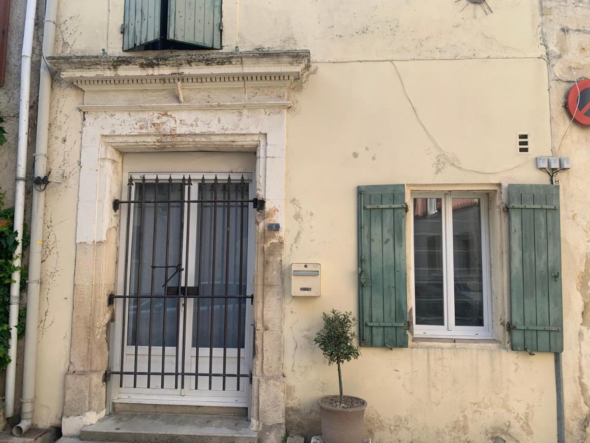 Maison de village provençal Vallabrègues Extérieur photo